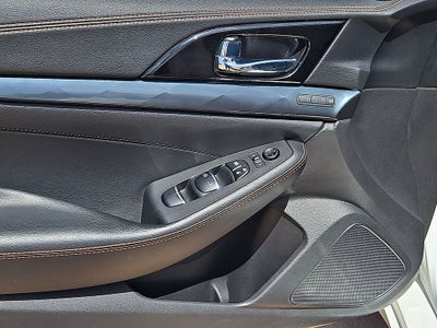 2021 Nissan Maxima SR