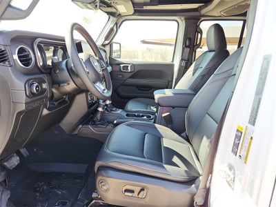 2025 Jeep Wrangler Sahara