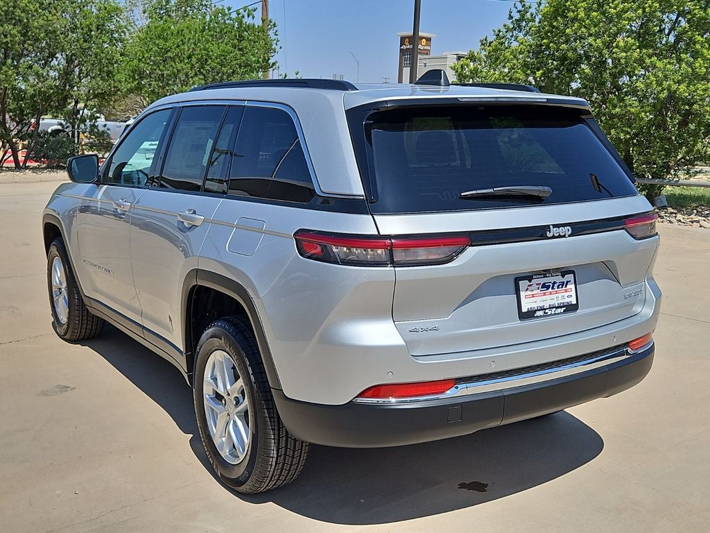 2026 Jeep Grand Cherokee Laredo