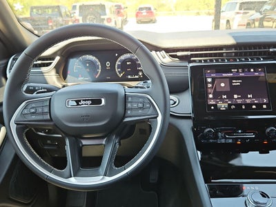2026 Jeep Grand Cherokee Laredo