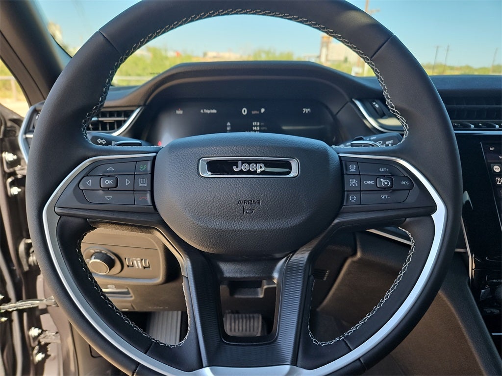 2025 Jeep Grand Cherokee L Laredo