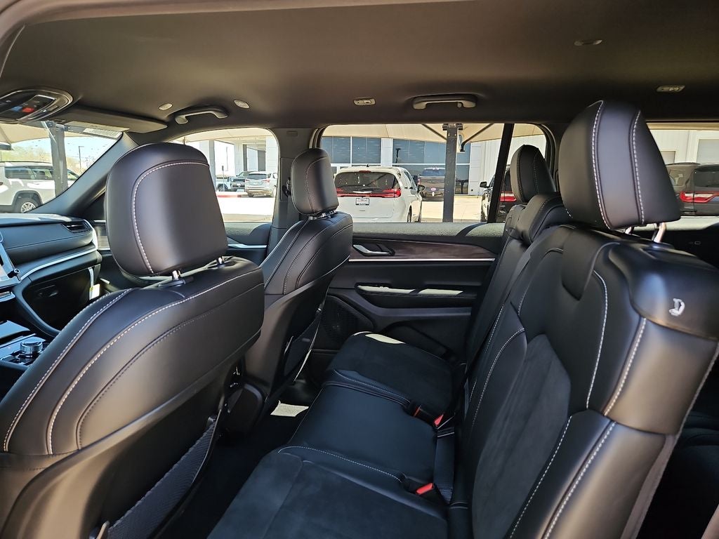 2026 Jeep Grand Cherokee L Laredo