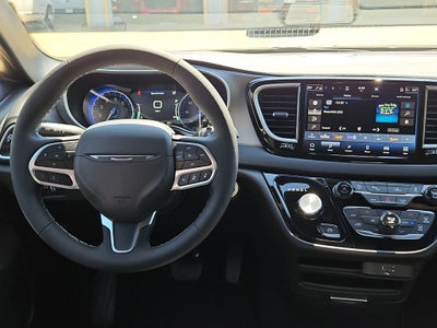 2027 Chrysler Pacifica LX