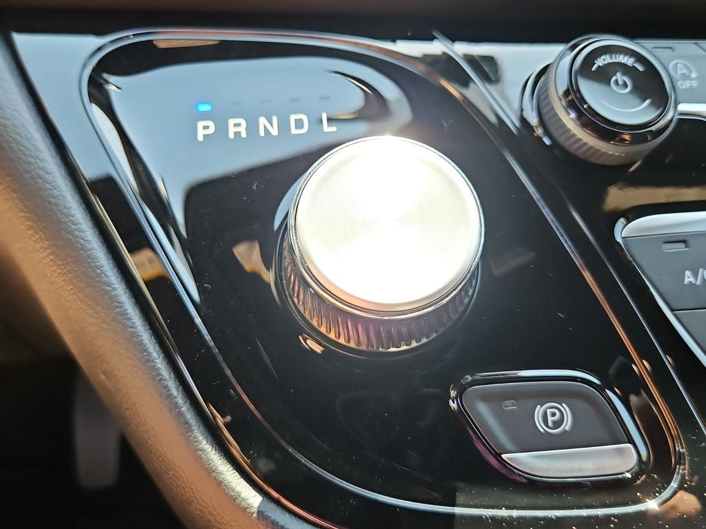 2027 Chrysler Pacifica LX