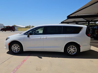 2027 Chrysler Pacifica LX
