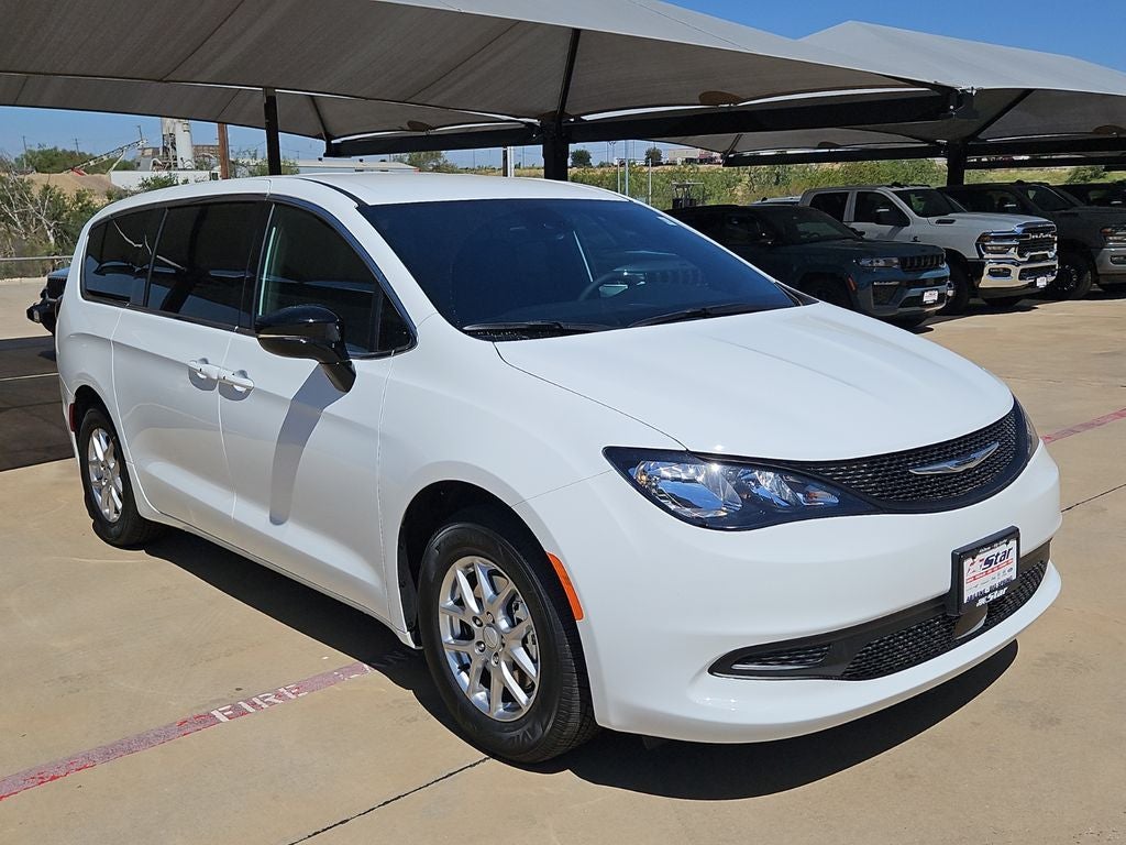 2027 Chrysler Pacifica LX