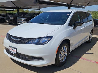 2027 Chrysler Pacifica LX