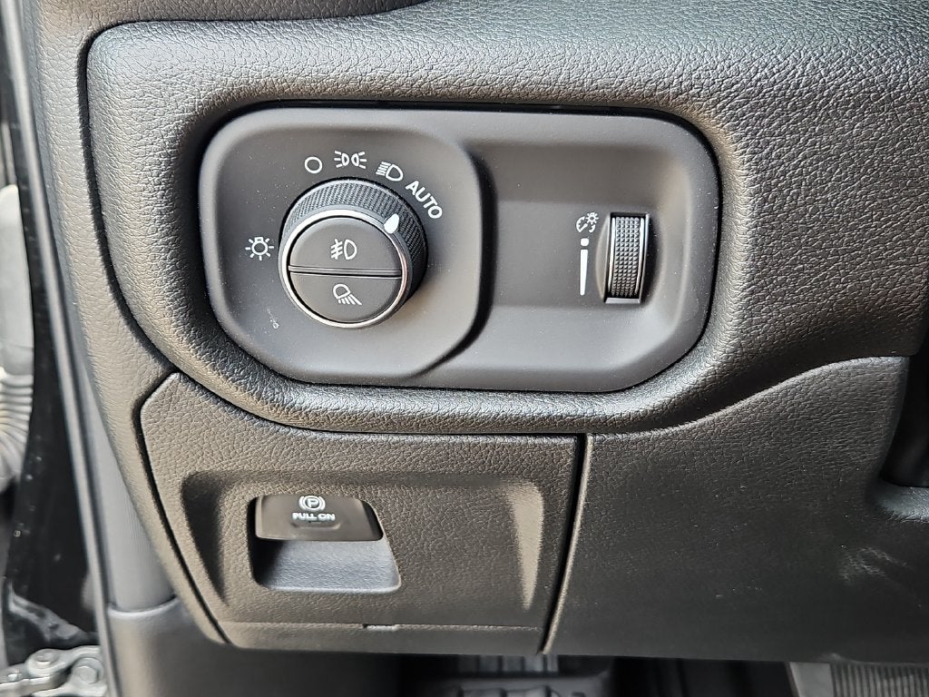 2026 RAM 1500 Warlock