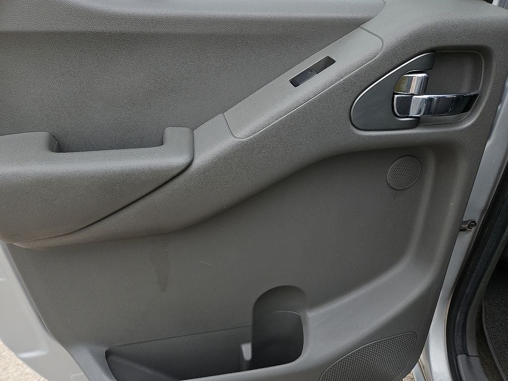 2011 Nissan Frontier SL