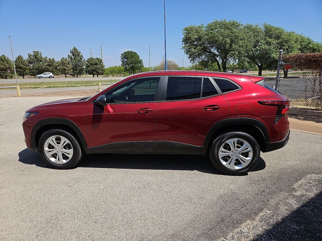 2025 Chevrolet Trax LS